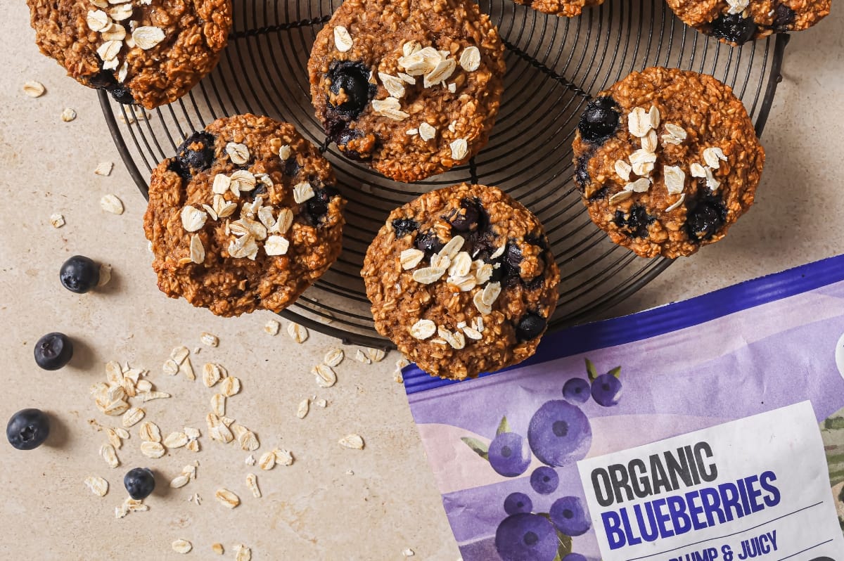 Blueberry and Oat Breakfast Muffins – PACK'D